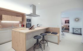 Ideal For Families & Mid-Term-Stays